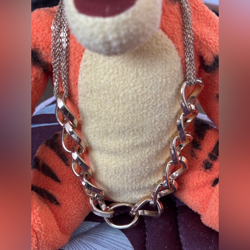 Elegant Gold Multi-Link Necklace - Picture 6 of 6